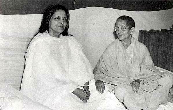 Anandamayi Ma und ihre Mutter