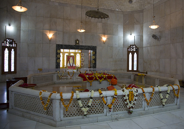 Der Samadhi-Schrein von Anandamayi Ma in Kankhal